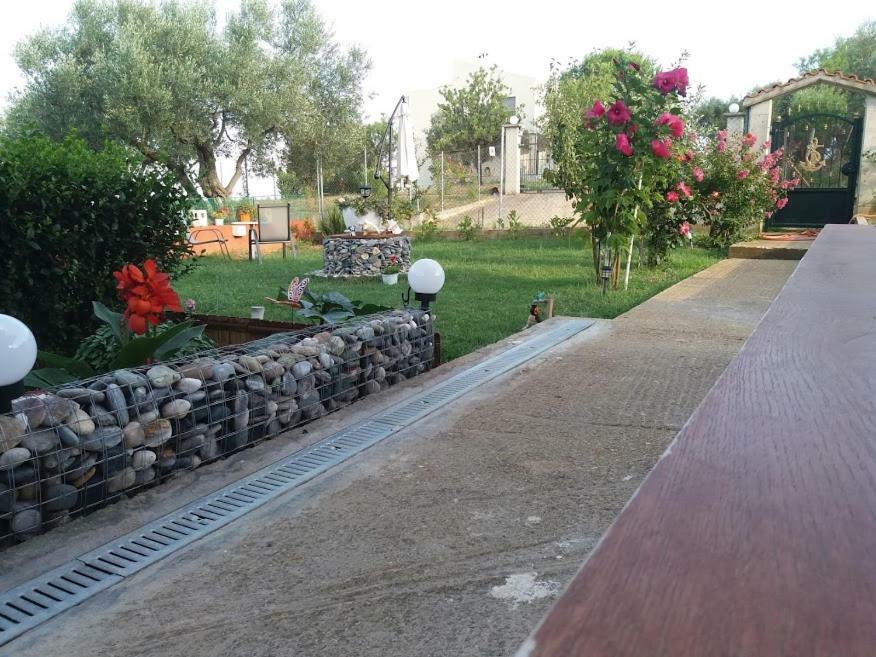 Dora'S Garden Villa Alexandroúpolis Ngoại thất bức ảnh